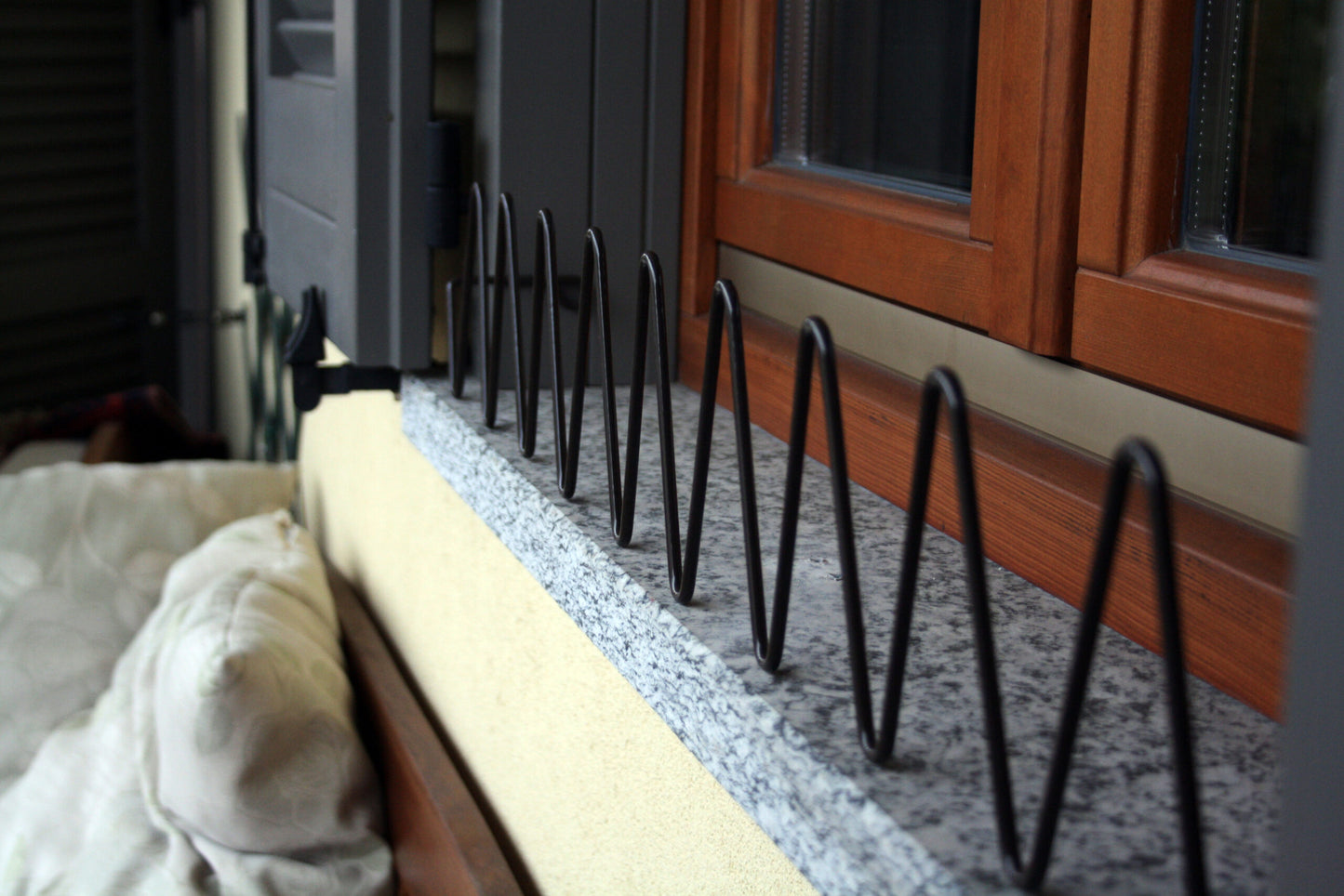 Soporte Anticaida Jardineras Serpentello Plus Negro.