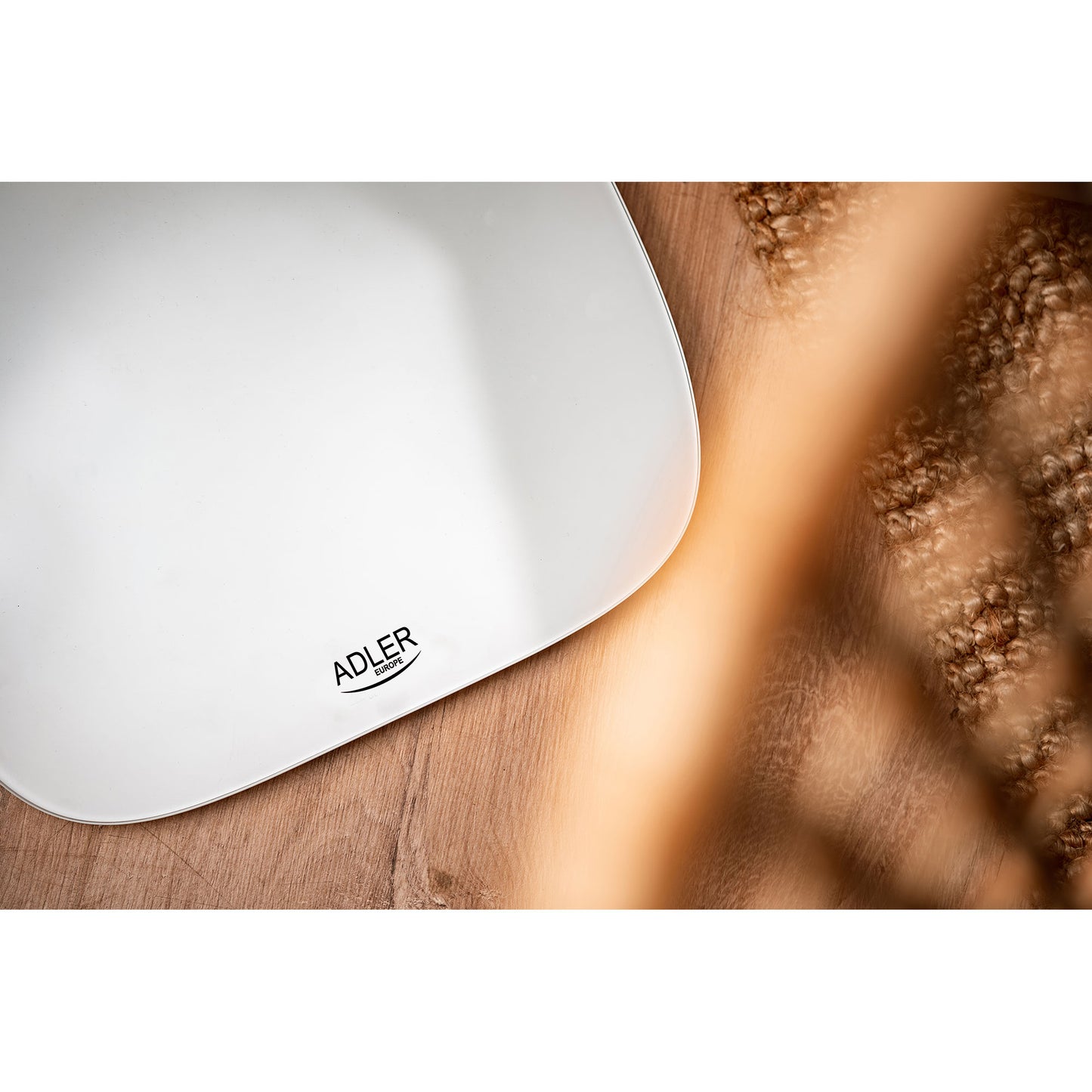 Báscula De Baño Digital Alta Precisión 180kg, Pantalla Led Apagado Automático, Vidrio Templado Adler Ad8176 Blanco