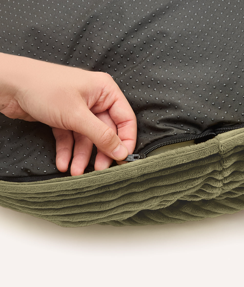 Cafide Cama Con Capucha Para Perro Con Tejido De Pana Verde. Modelo Maso. Talla M (60x80x10 Cm)_5