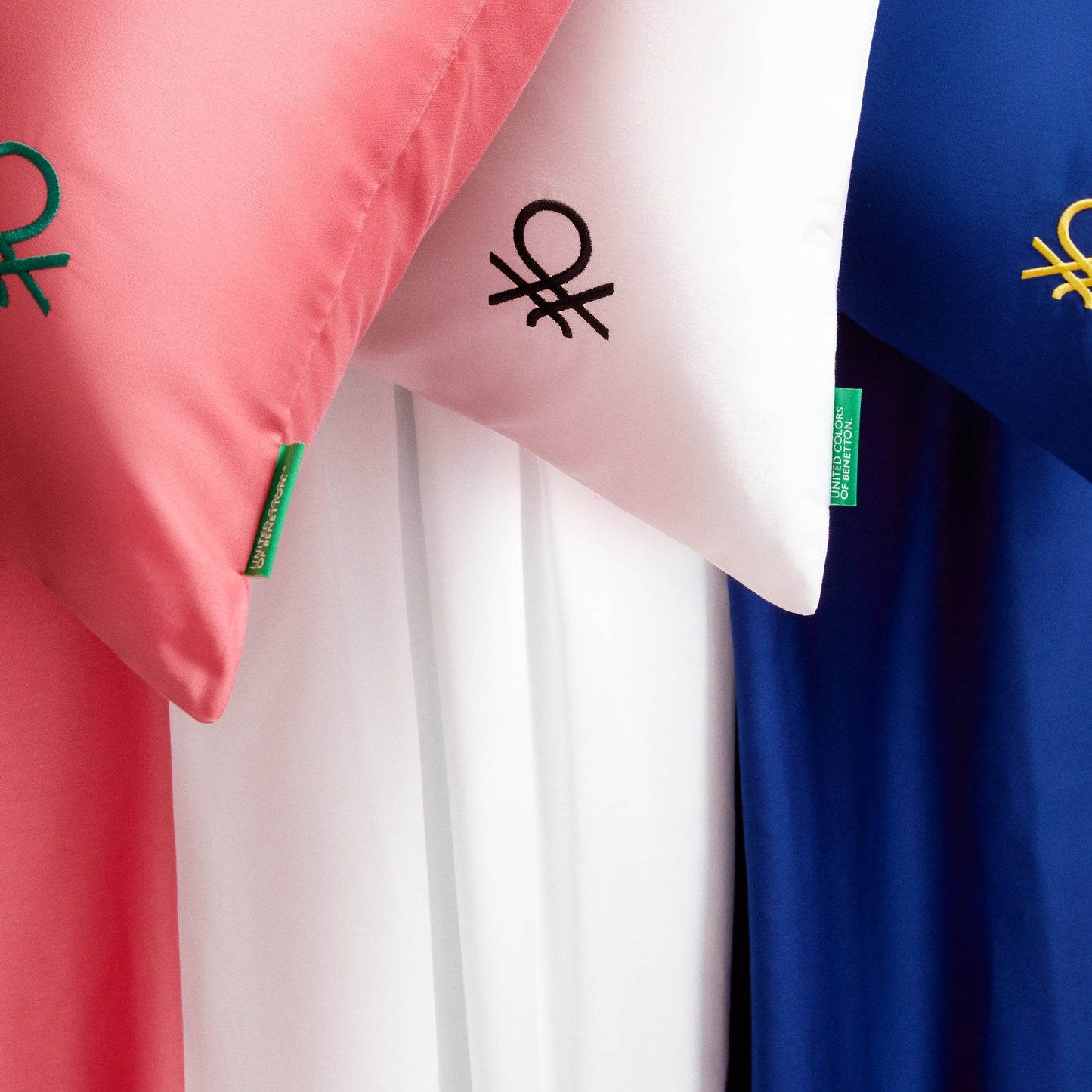 Set 4pzs Sabana King: Sabana Plana (260x280cm C/ Dobladillo Simple 5cm) + Sabana Bajera (200x200+30cm Flap) + 2 Funda De Almohada (50x80cm) 100% Algo