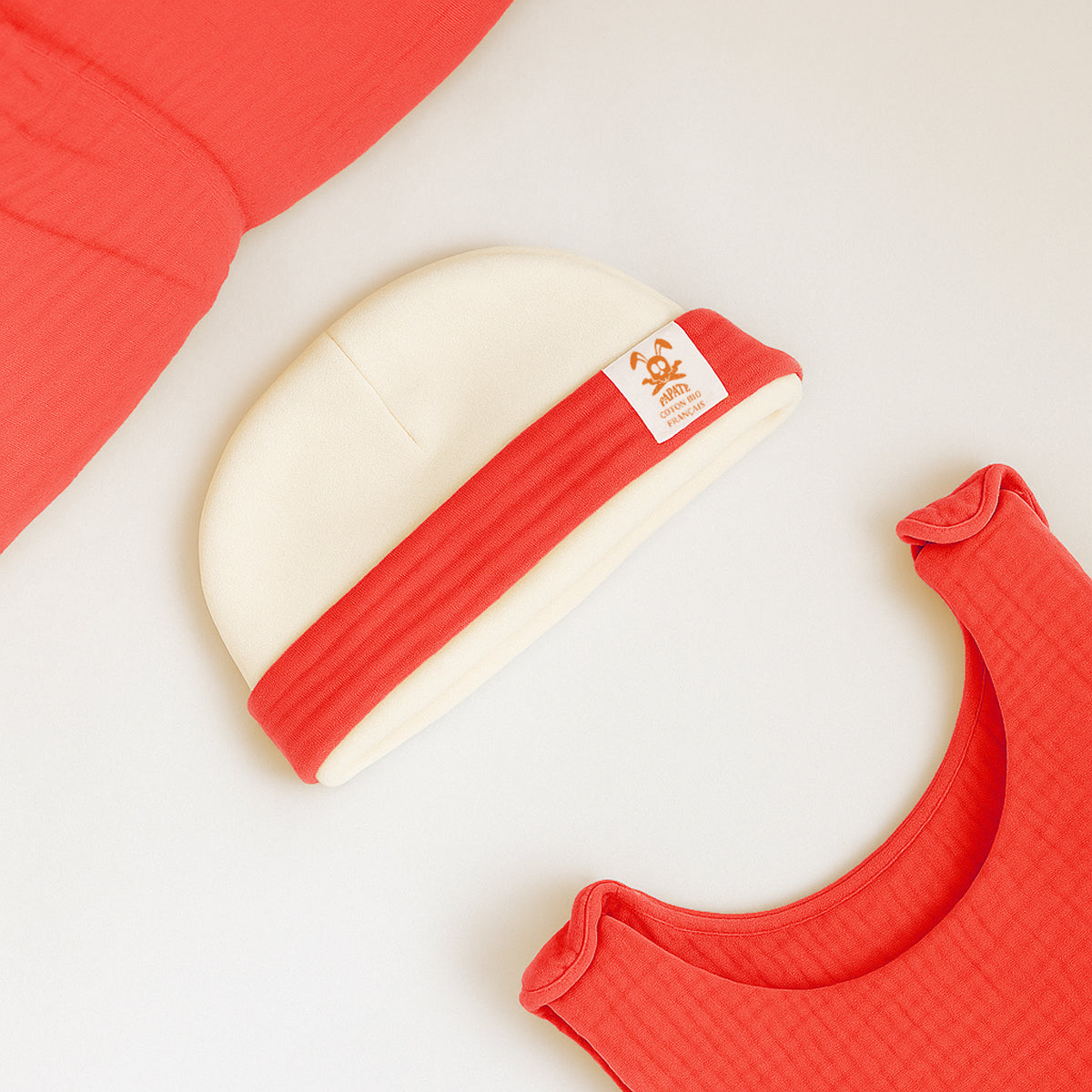 Capota De Nacimiento De Algodón Orgánico Blanco Y Fresa