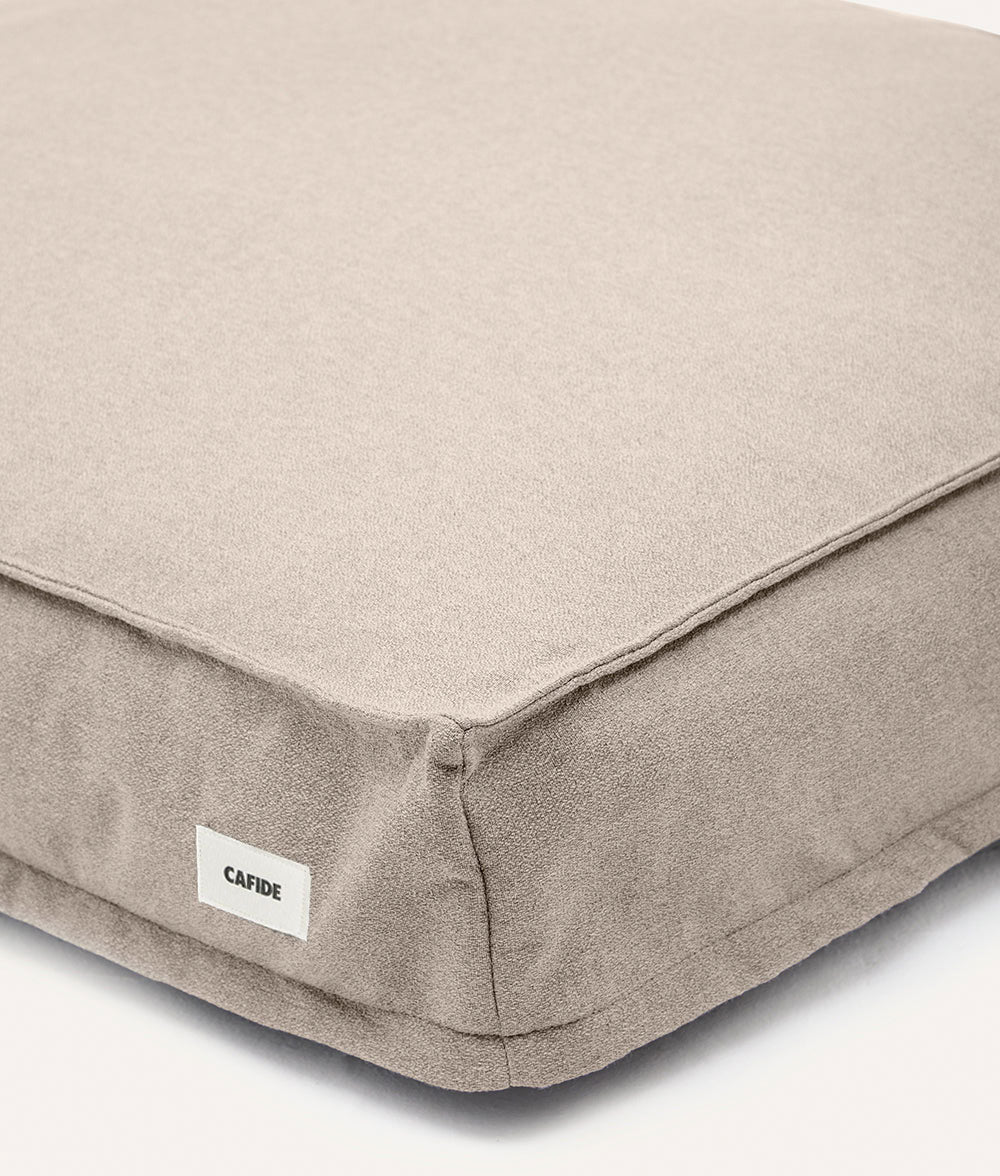 Cafide Cama De Material Reciclado Para Perro Con Tejido Basic Beige. Modelo Cuadra.