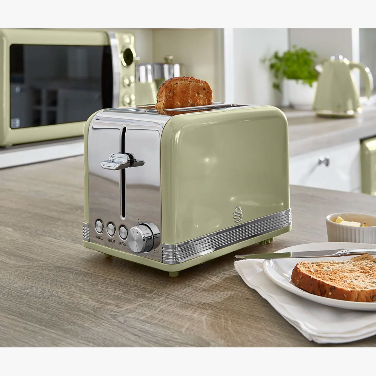 Tostadora Retro  Pan Ranura Ancha 2 Rebanadas, Regulador Nivel De Tostado, Descongelación Swan St19010gneu Verde