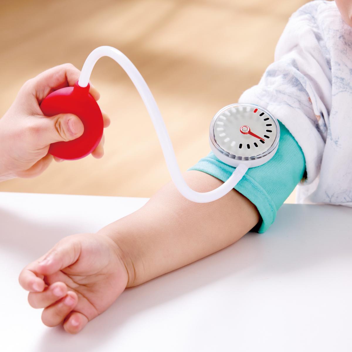 Juego Médico Pequeño Doctor Hape_3