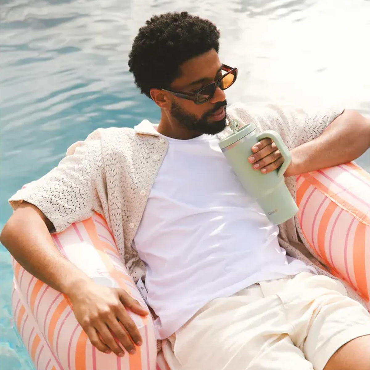 Travel Cup con asa y pajita Albaricoque mate, Qwetch, 900ml