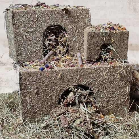 Caseta rellena de heno snack para conejos y roedores Ribero pequeña
