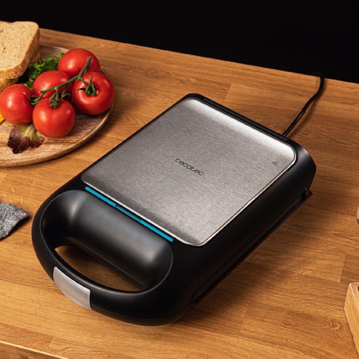 Sandwichera Rock'ntoast Family Grill. 1500 W, Placa Grill, Revestimiento Antiadherente, Sistema Giratorio 180º, Rapidez De Calentamiento, Acabados E_4