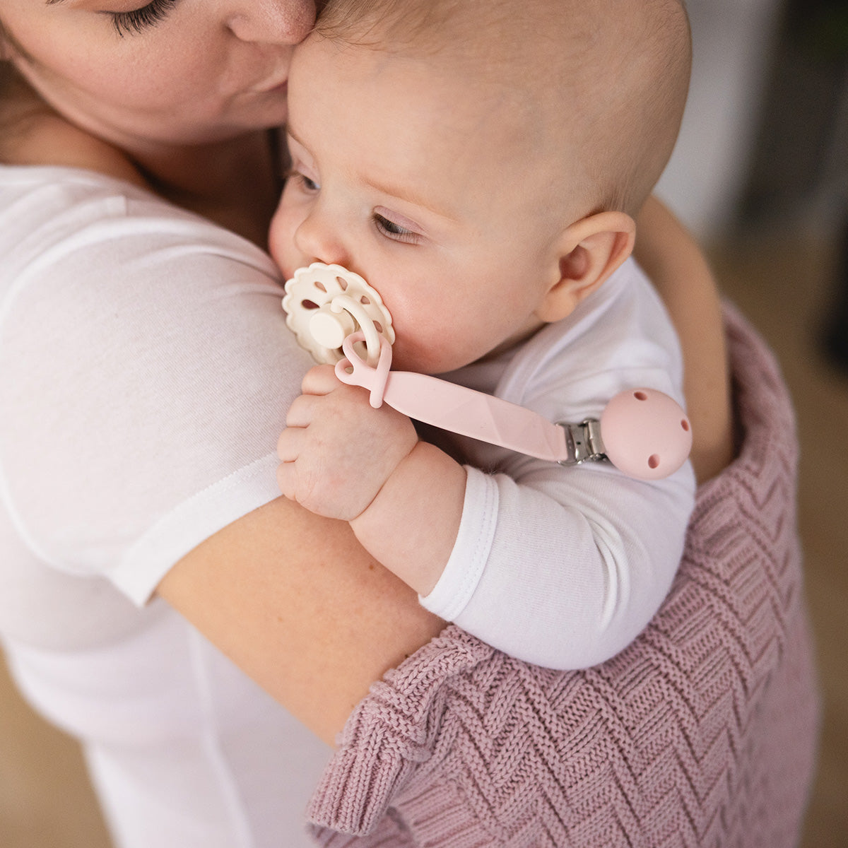 Cadena Portachupetes De Silicona Rosa
