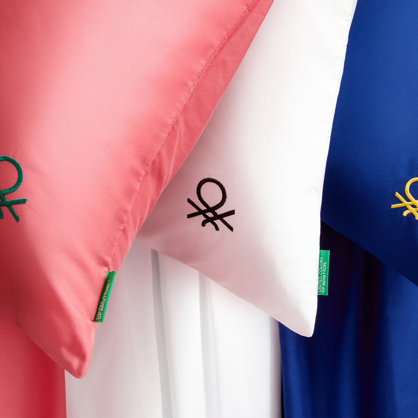 Set 4pzs Sabana King: Sabana Plana (270x280cm C/ Dobladillo Simple 5cm) + Sabana Bajera (200x200+40cm Flap) + 2 Funda De Almohada (50x85cm) 100% Algo