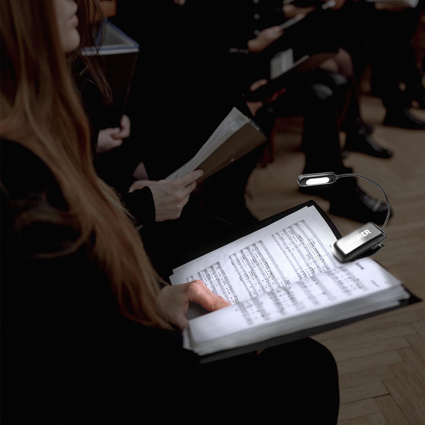 Linterna Led De Mesa / Lectura Bateria Recargable (1.000 Mah) 30 Lumenes Con Clip, 3 Tonos De Luz Y 3 Niveles De Luminosidad