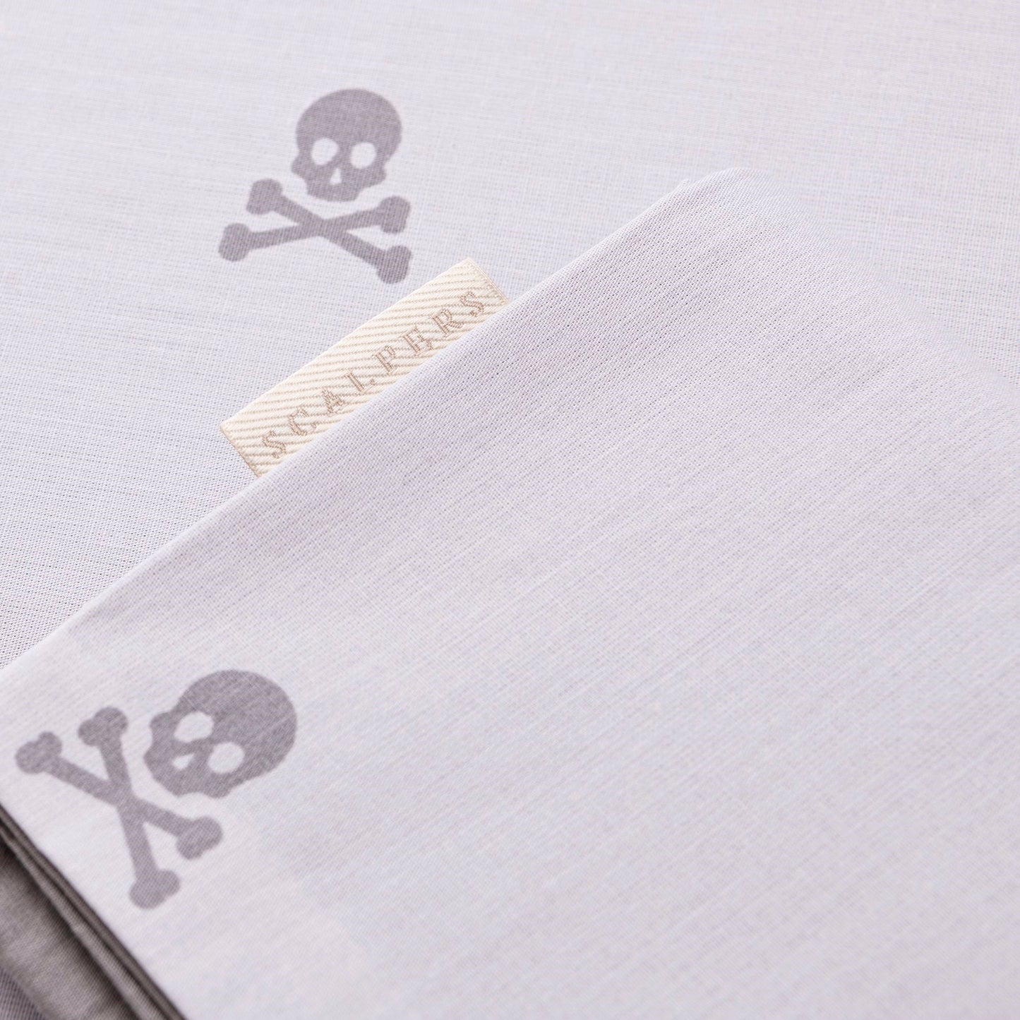 Set Cama (funda Nórdica 240x220 + 2 Fundas Almohada 50x85cm) 100% Algodón Gris Oscuro & Gris Claro Calaveras Scalpers Home_5