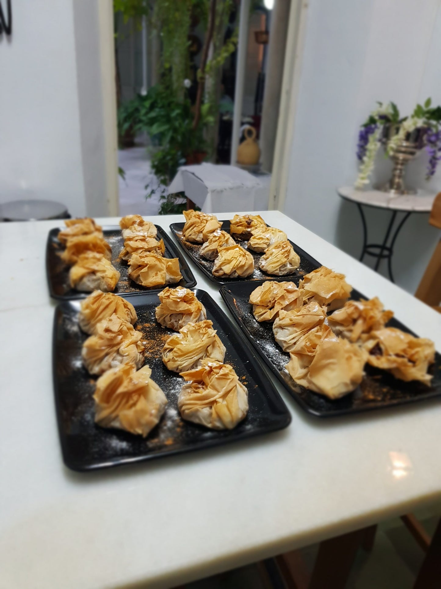 6 Pastelitos Nazaríes Con Pasas Moscatel Y Piñones Ibéricos