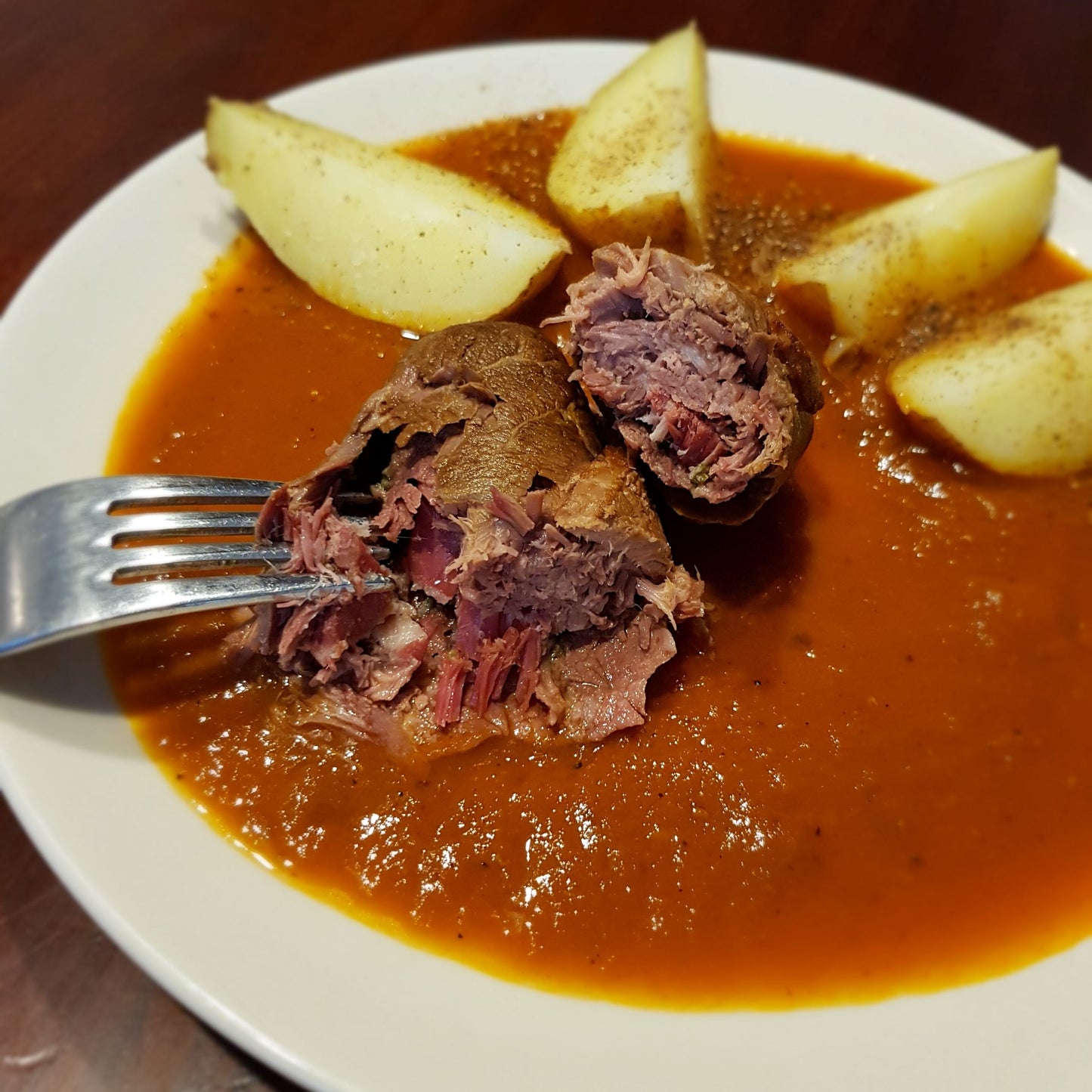 Rollitos De Ternera En Salsa De Pimiento Al Brandy