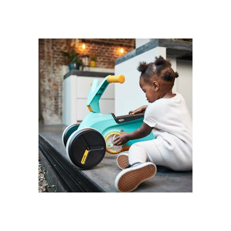 Correpasillos Berg Go Twirl Turquesa.