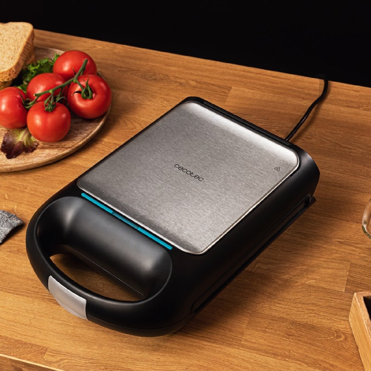 Sandwichera Rock'ntoast Family Waffle. 1500 W, Capacidad 4 Gofres, Revestimiento Antiadherente, Sistema Giratorio 180º, Rapidez De Calentamiento, Ac_4