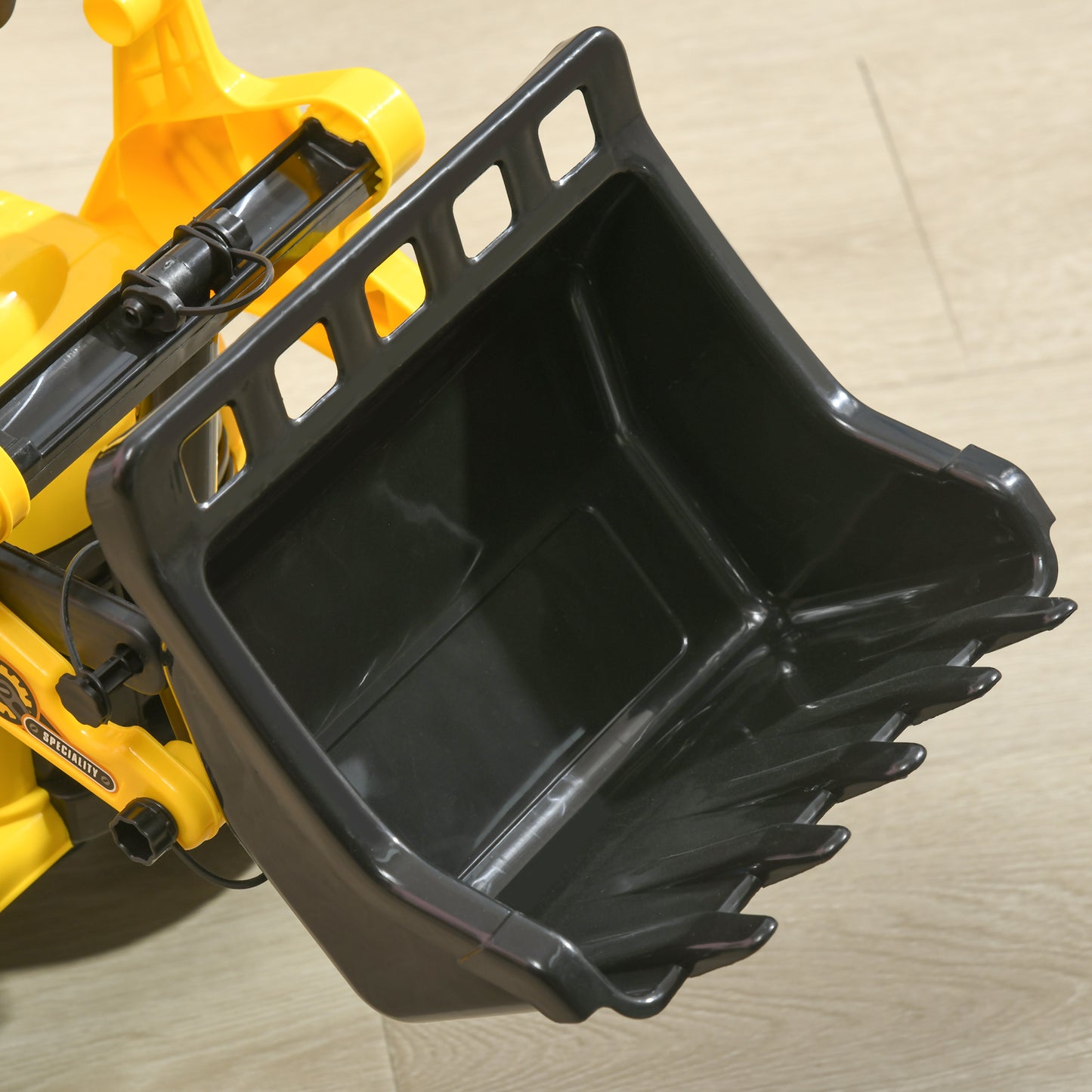 Homcom Tractor Sin Pedales Para Niños De 18 A 48 Meses Con Pala Bocina Amarillo_3