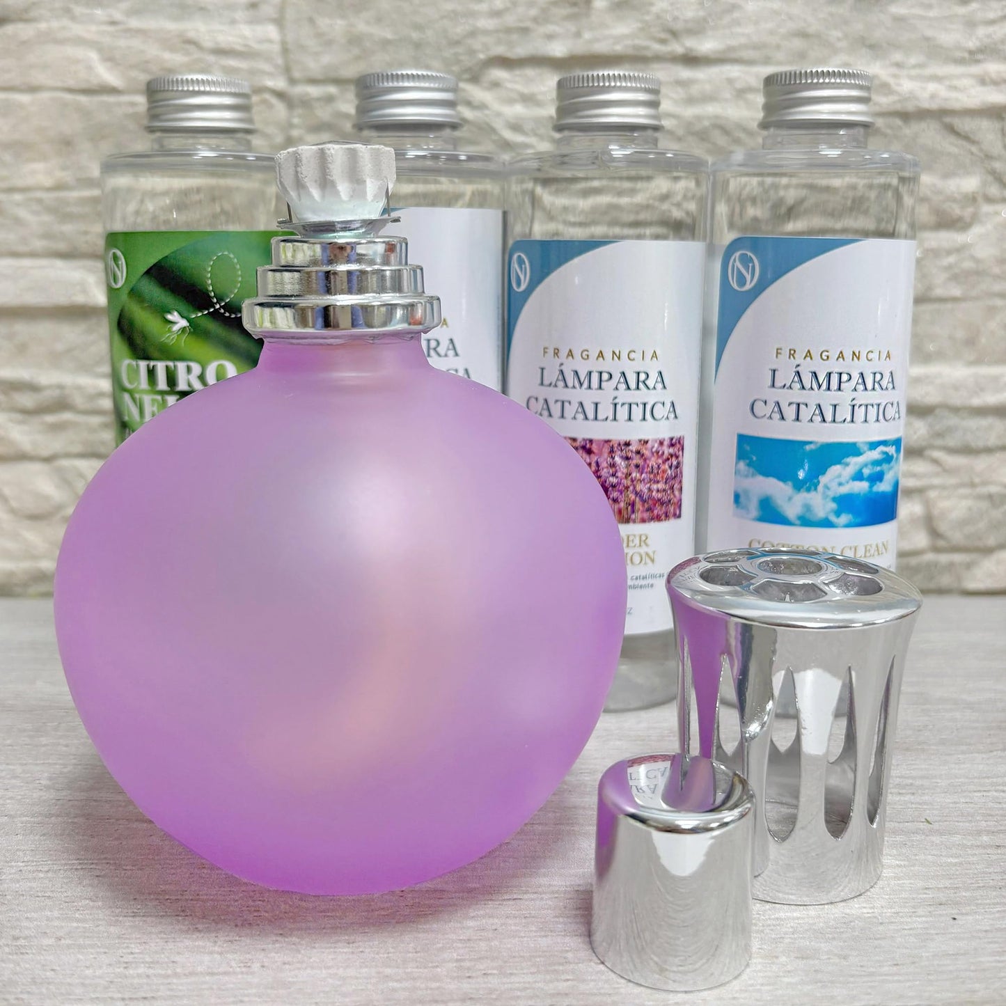 Pack Ahorro Lámpara Catalítica Fucsia Mate + Fragancia Peach Velvet 500ml + Limpiador Neutro 200ml + Mecha Repuesto_1