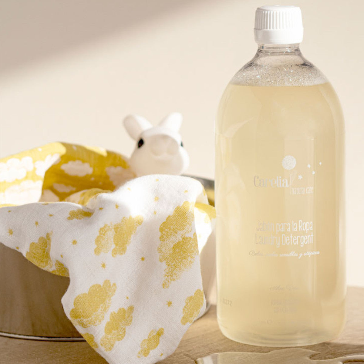 Jabon Natural para la Ropa del Bebé Carelia 1L (Piel Sensible, Prendas Delicadas, Primera Puesta)