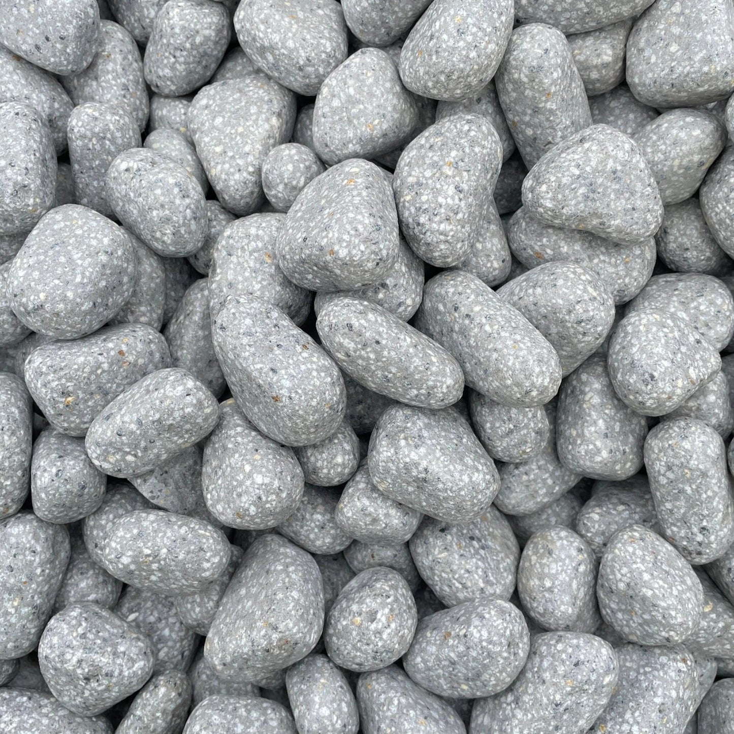 Canto Rodado Gris Perla Recycla / Saco 20 Kg. / 10-50 Mm_1