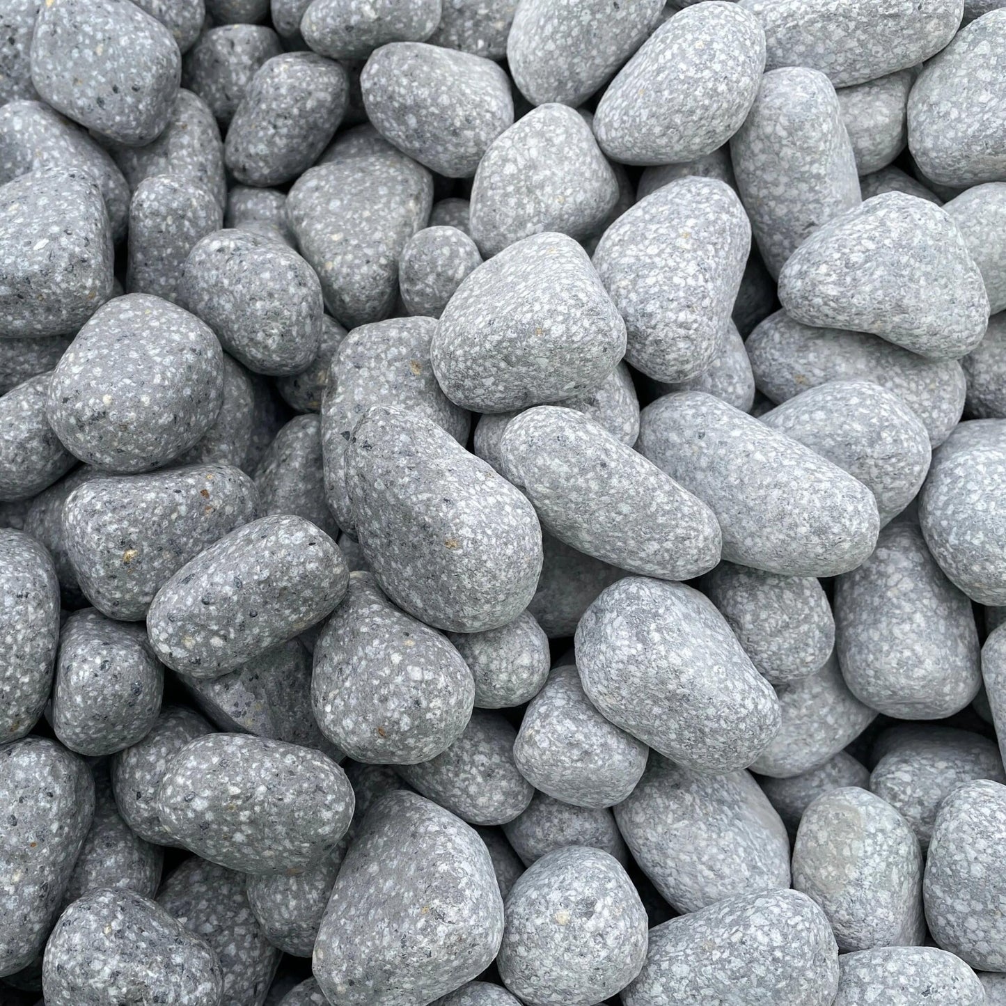 Canto Rodado Gris Perla Recycla / Saco 20 Kg. / 10-50 Mm_2