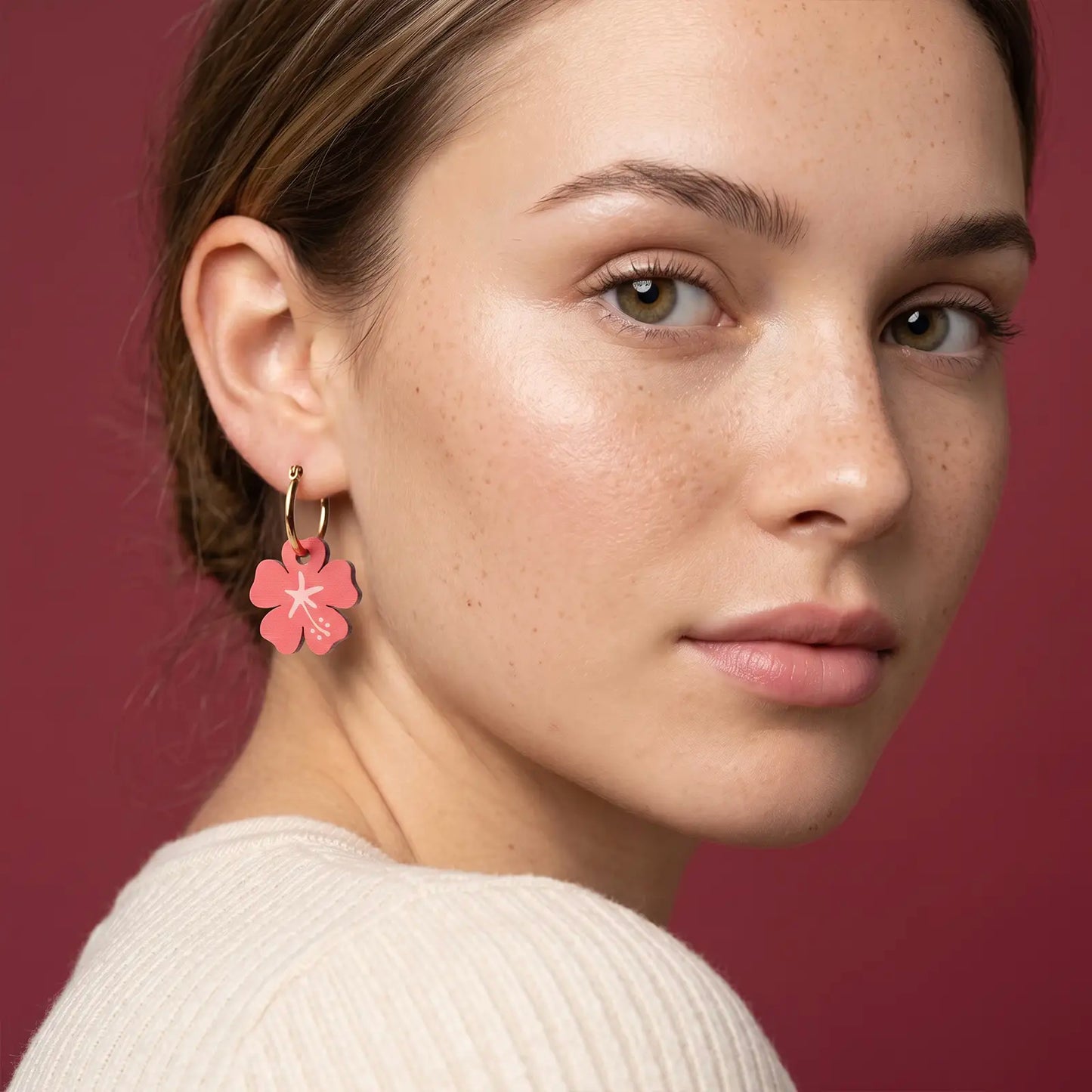Pendientes Hibisco Nature Vibes - Acero Quirúrgico y Baño de Oro 18k - Resetea_4