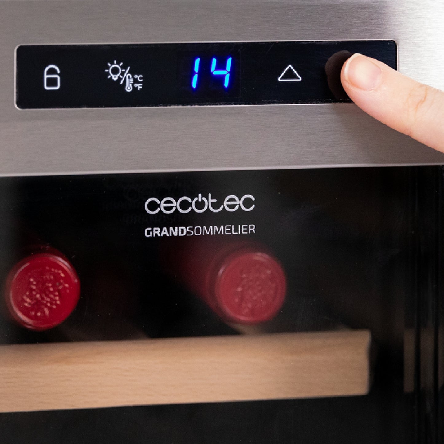 Vinoteca 8 Botellas Bolero Grandsommelier 830 Coolwood, Termoeléctrica, Bajo Nivel Sonoro Y Alto Rendimiento, Temperatura Regulable: 8-18ºc, Panel D_1