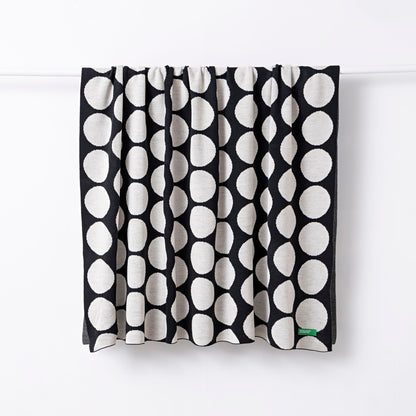 Manta 140x190cm 100% Acrilico 1000gr Topos Negros Benetton