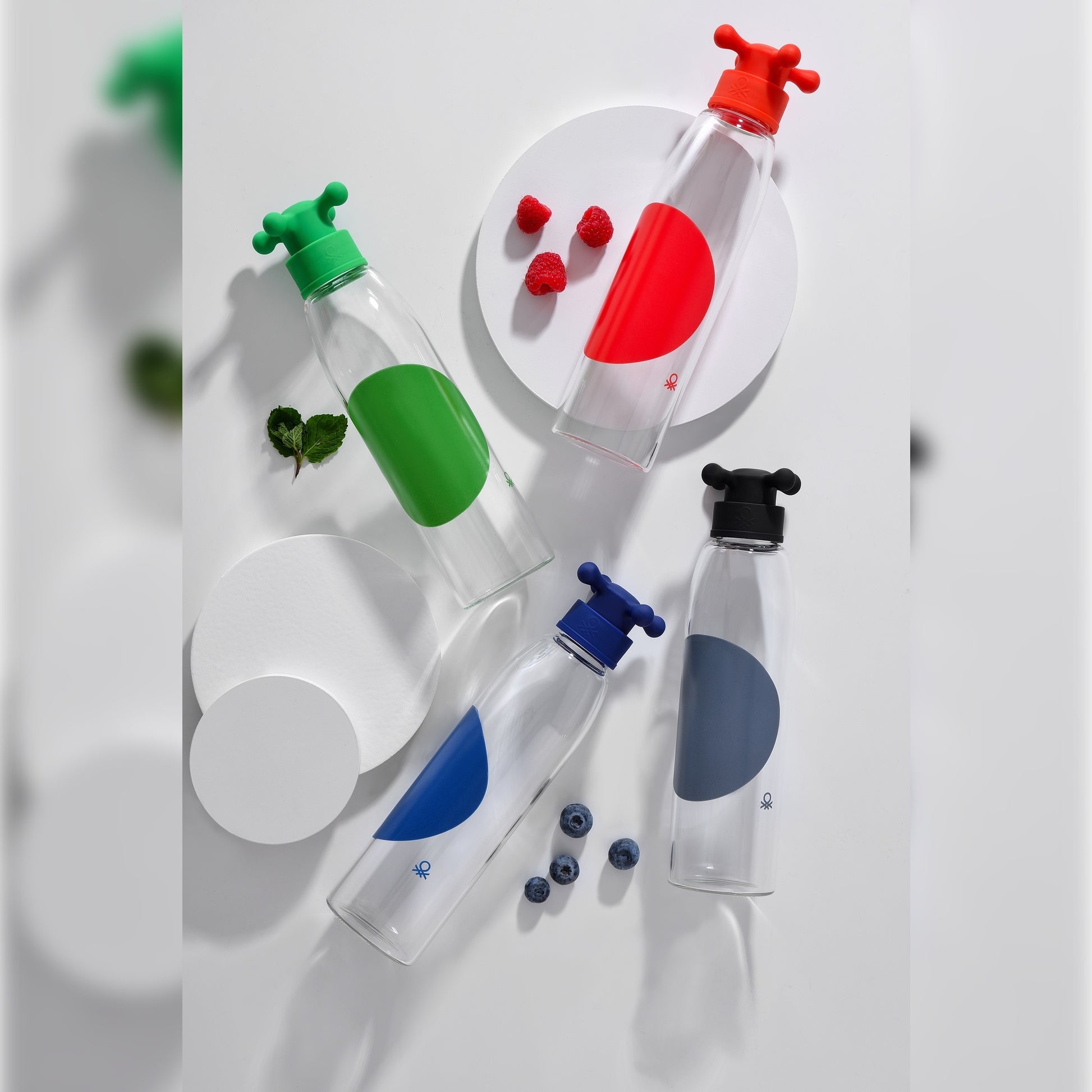 Botella De Agua 500ml Borosilicato Tapa Negro De Grifo Black & White Be_5