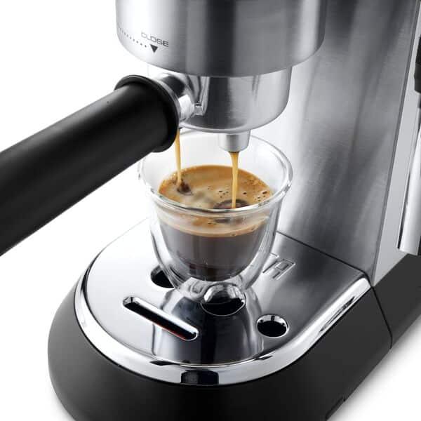 Delonghi Dedica Maestro Cafetera manual Espresso y Capuccino EC685.M metal
