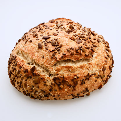 Hogaza de pan de espelta ecológica con semillas