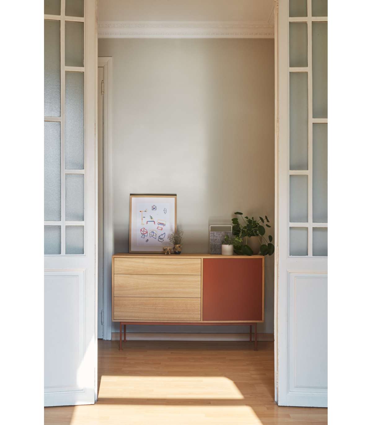 Mueble Aparador Modelo Yoko 1 Puertas 3 Cajones Acabado Roble/teja, 45cm(ancho) 80cm(alto)_1