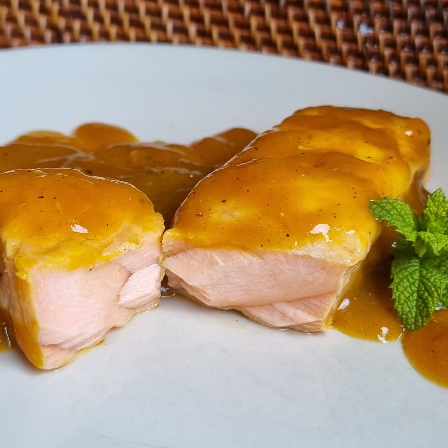 Salmón En Mango Tropical Especiado_1