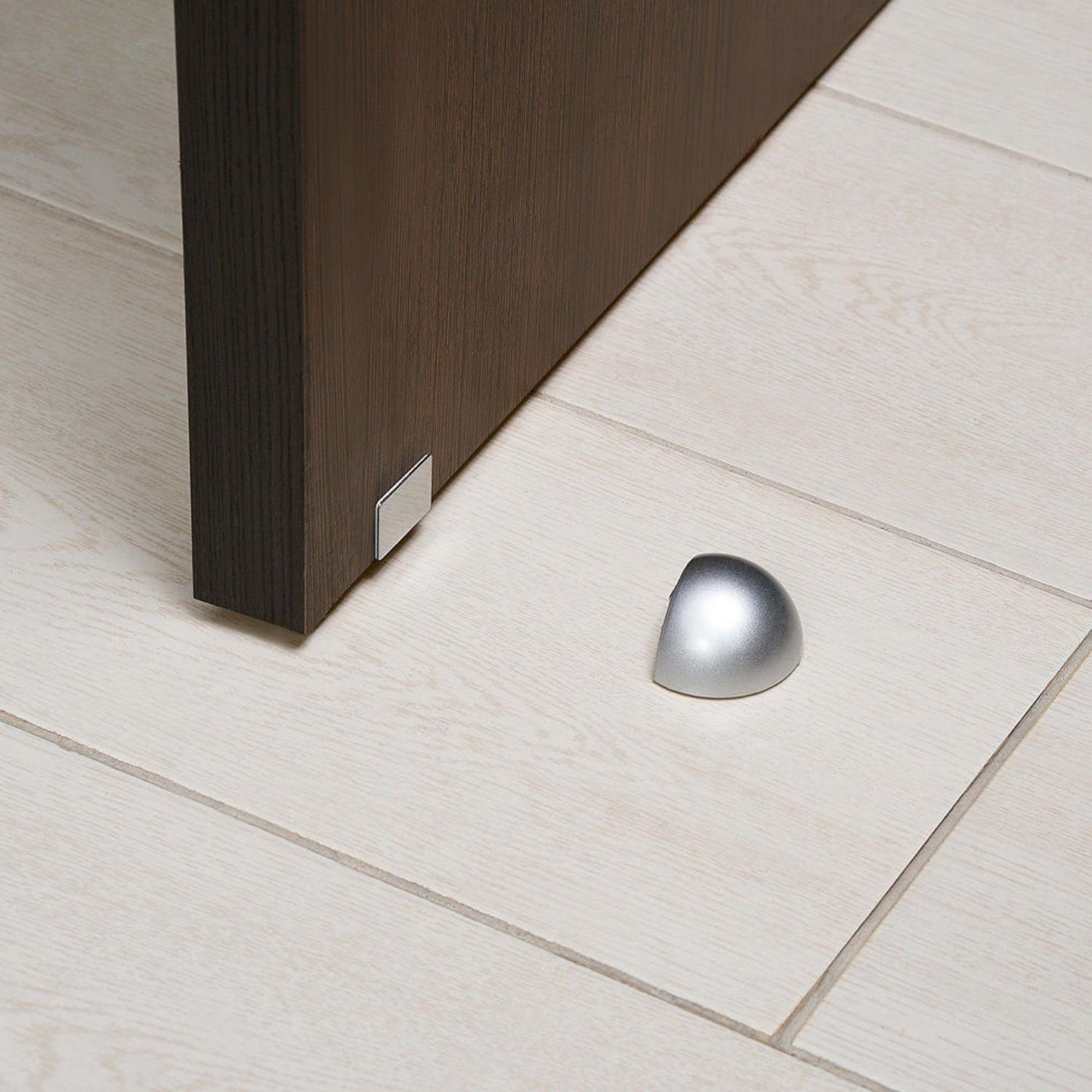 Tope Puerta Adhesivo Con Imán Retenedor Cromo Mate