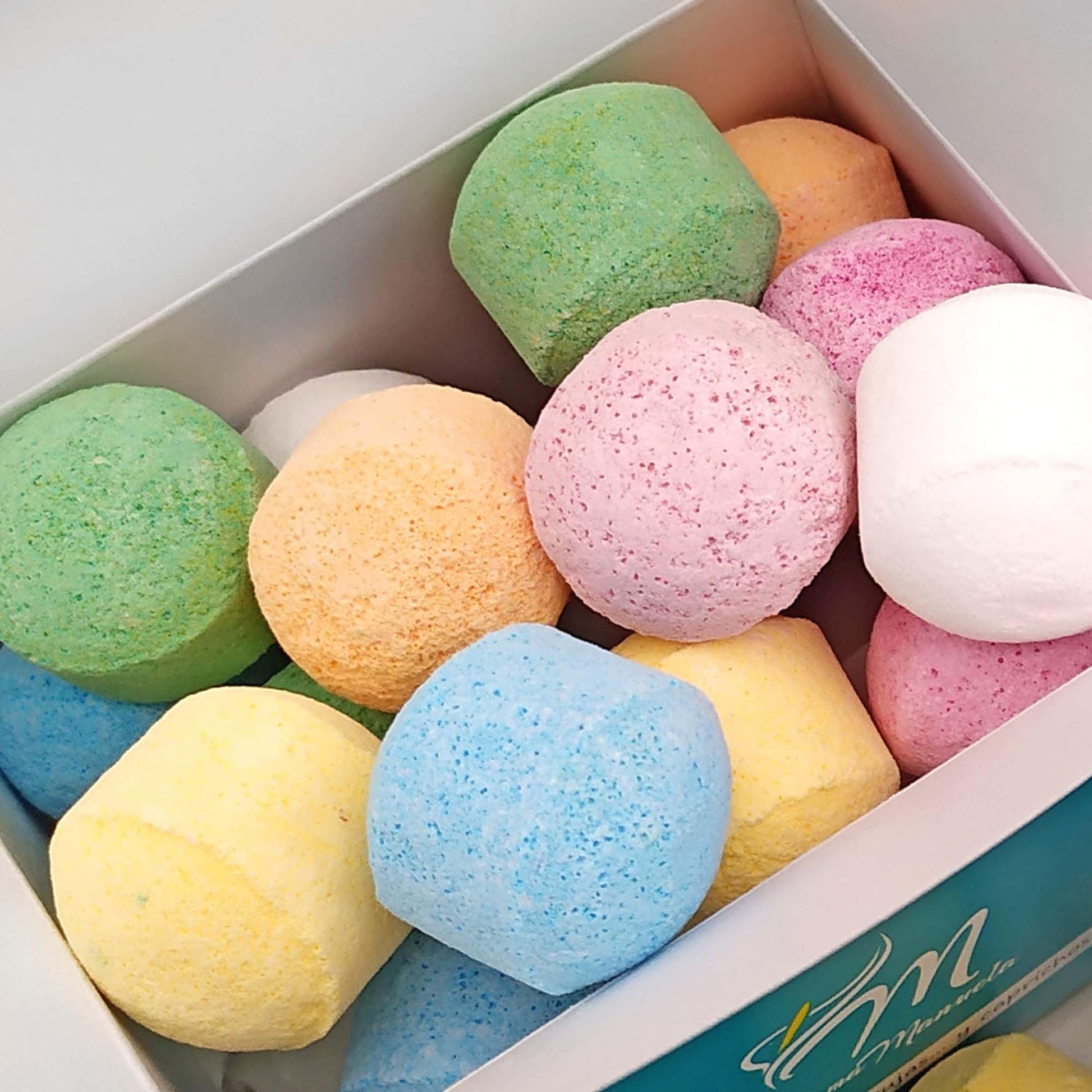 Caja 25 Mini Bombas Efervescentes Para Manicura Y Pedicura - Ablandan Durezas, Uñas Y Cutículas - Aroma Surtido_1