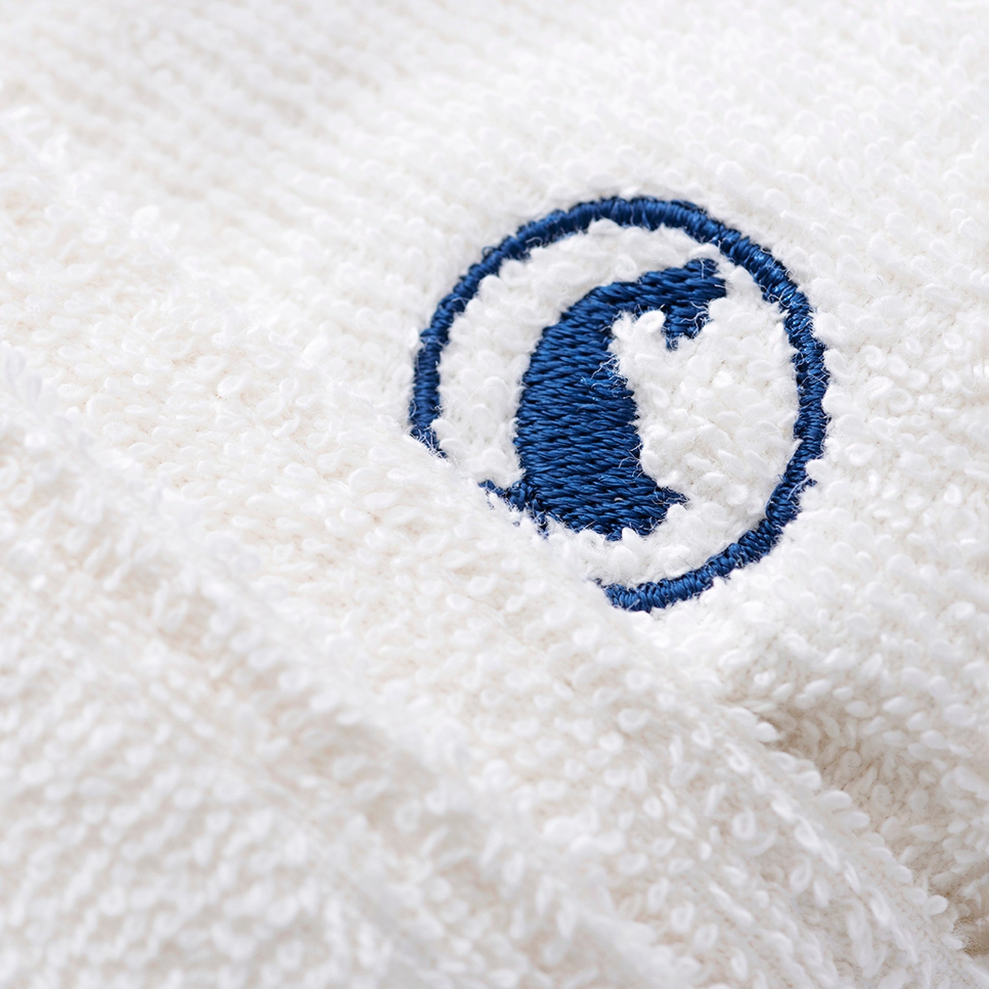 Albornoz Crudo S/m 320gsm 100% Algodón Con Logo Bordado El Ganso