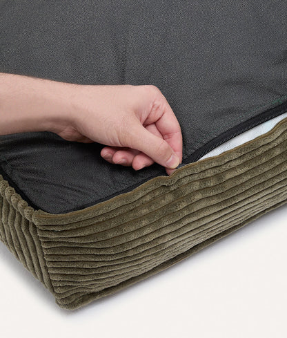 Cafide Cama De Material Reciclado Para Perro Con Tejido De Pana Verde. Modelo Cuadra._3
