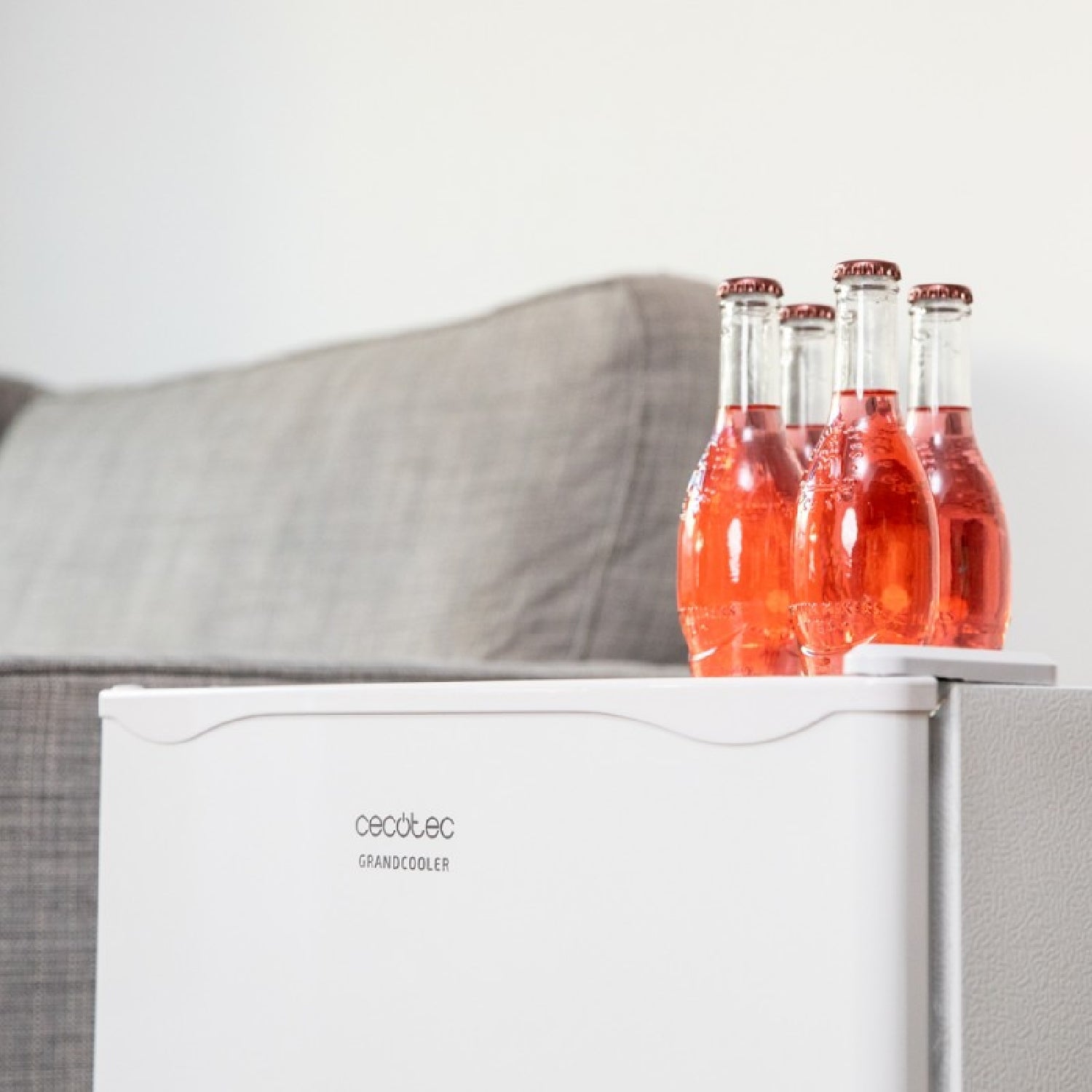 Cecotec Mini Frigorífico Grandcooler 20000 Silentcompress White_3