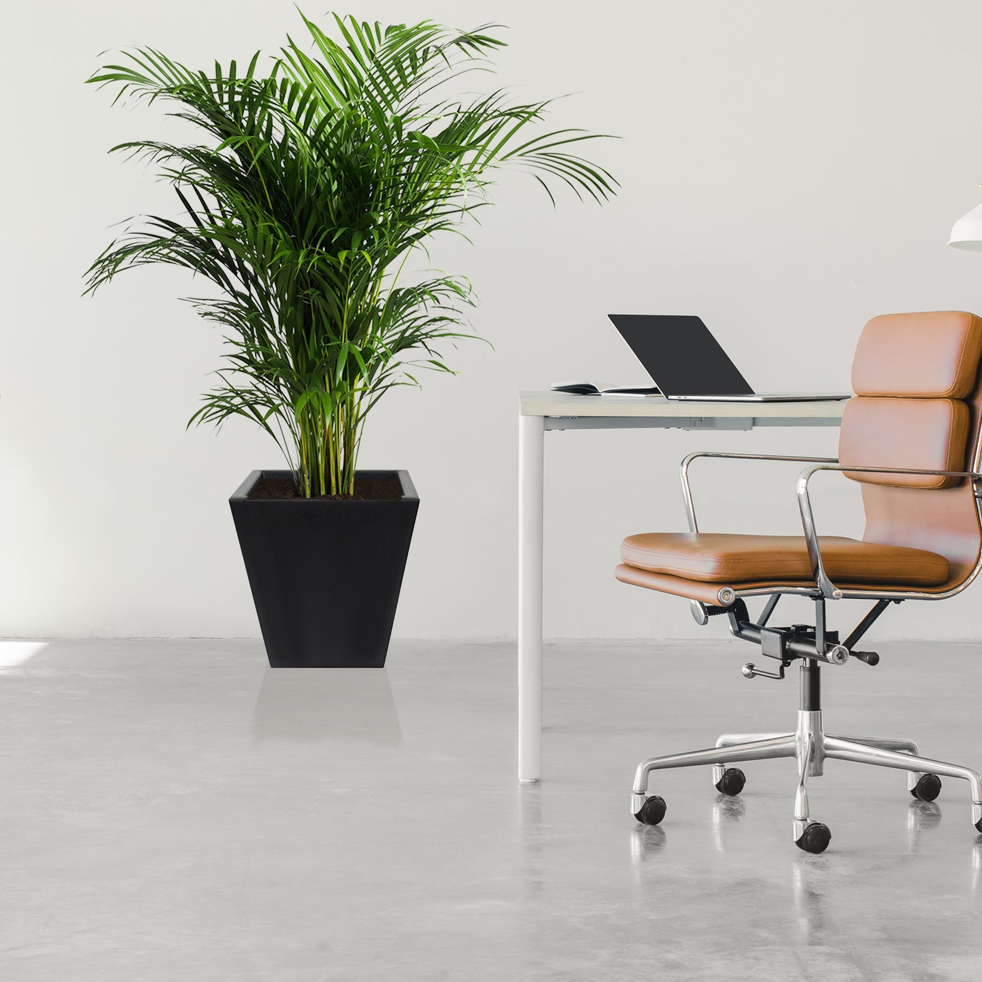 Macetero De Polietileno Por Rotomoldeo Color Antracita 40x40 Cm_4