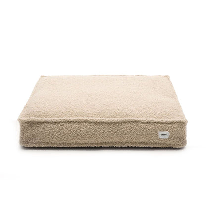 Cafide Cama De Material Reciclado Para Perro Con Tejido Estilo Borreguito Beige. Modelo Cuadra._0