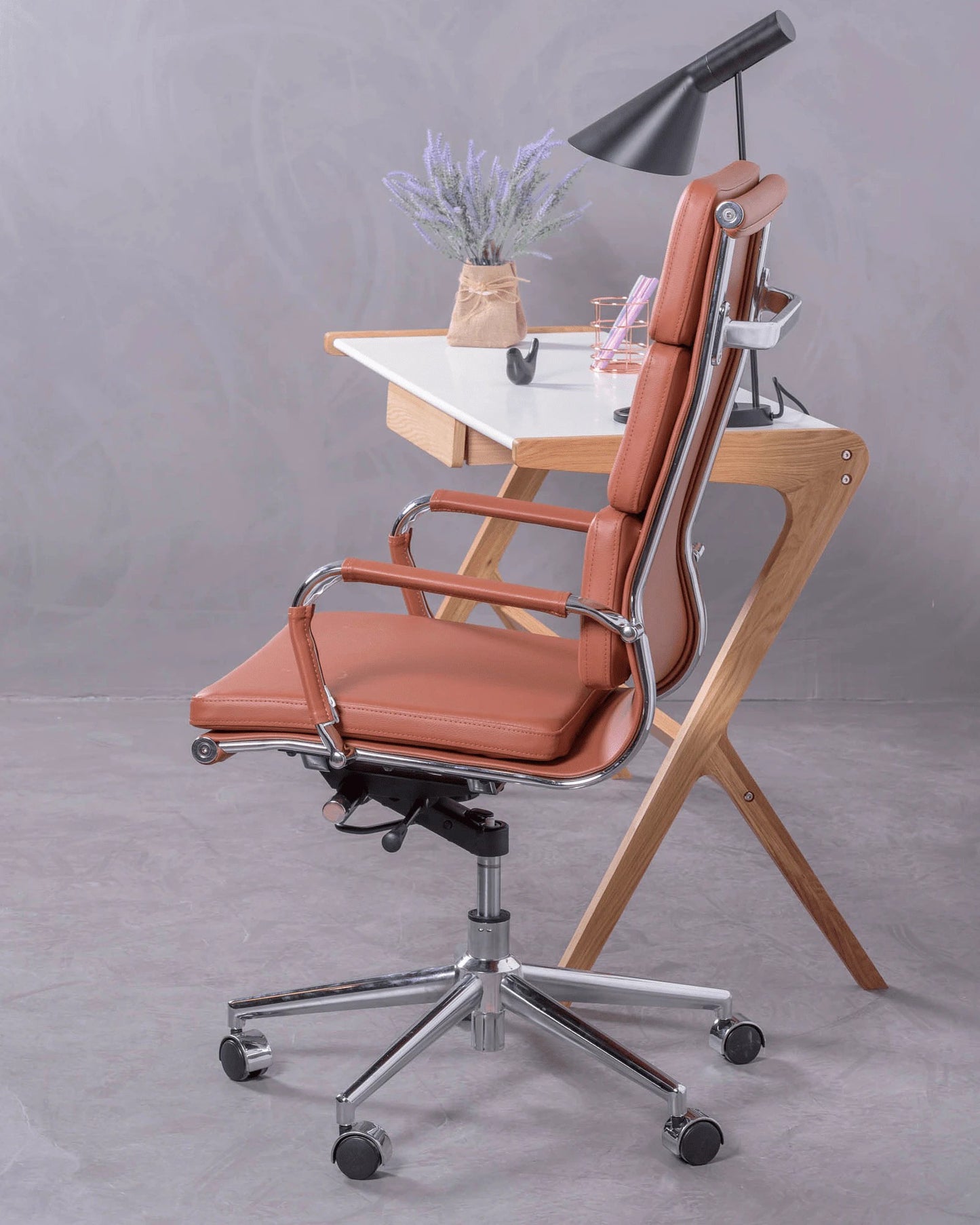 Silla De Oficina Con Ruedas Y Respaldo Alto Acolchado En Polipiel - Alu S_1