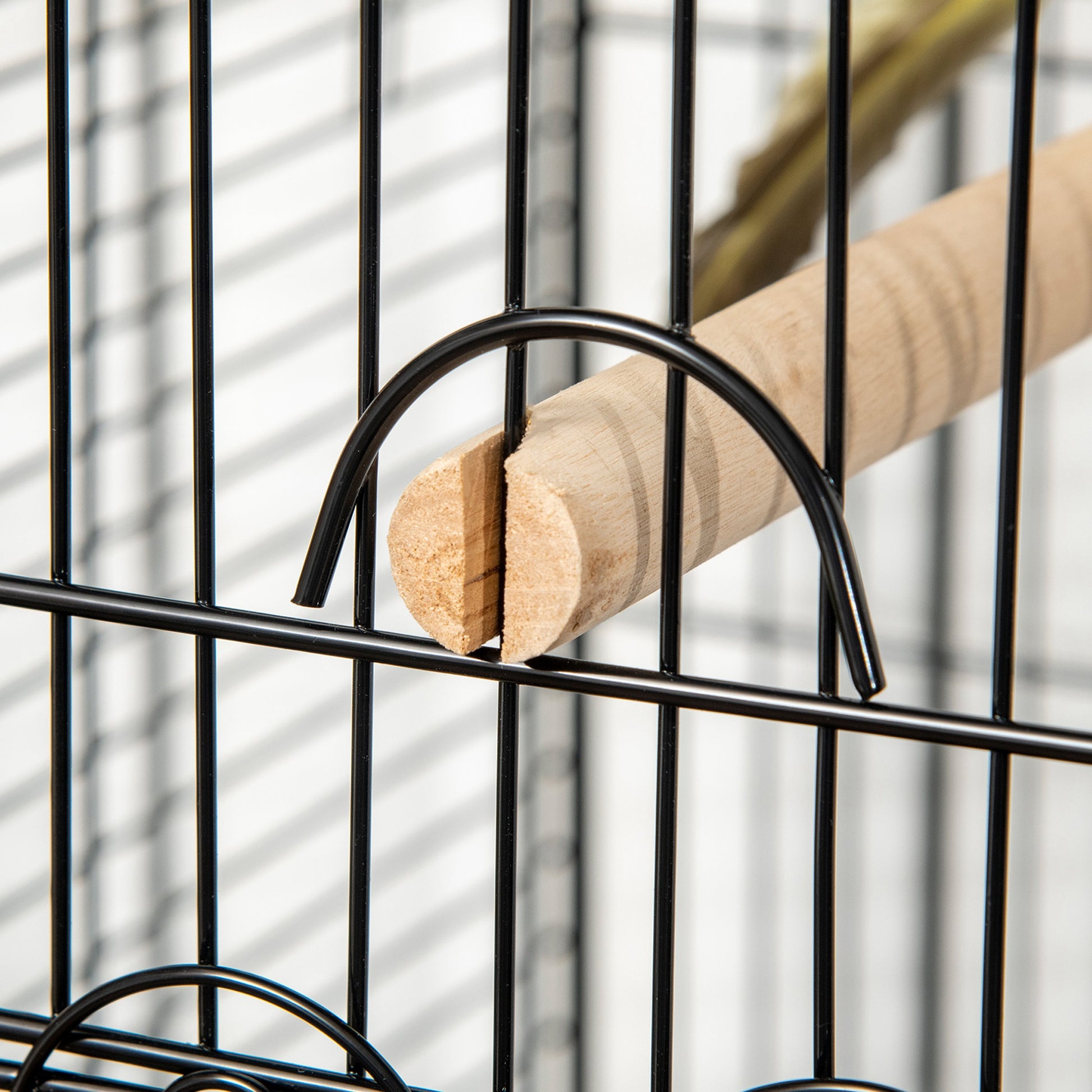 Pawhut Jaula Para Pájaros Con Soporte Con Ruedas Bandeja Extraíble Y 2 Comederos_4