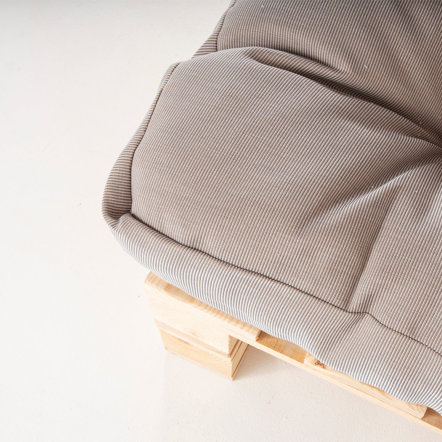 Sofá De Palet + Cojín De Asiento 80x120x16 Cm + Cojín Respaldo 42x120x16 Cm, Lux Color Cappuccino, Repelente Al Agua_4