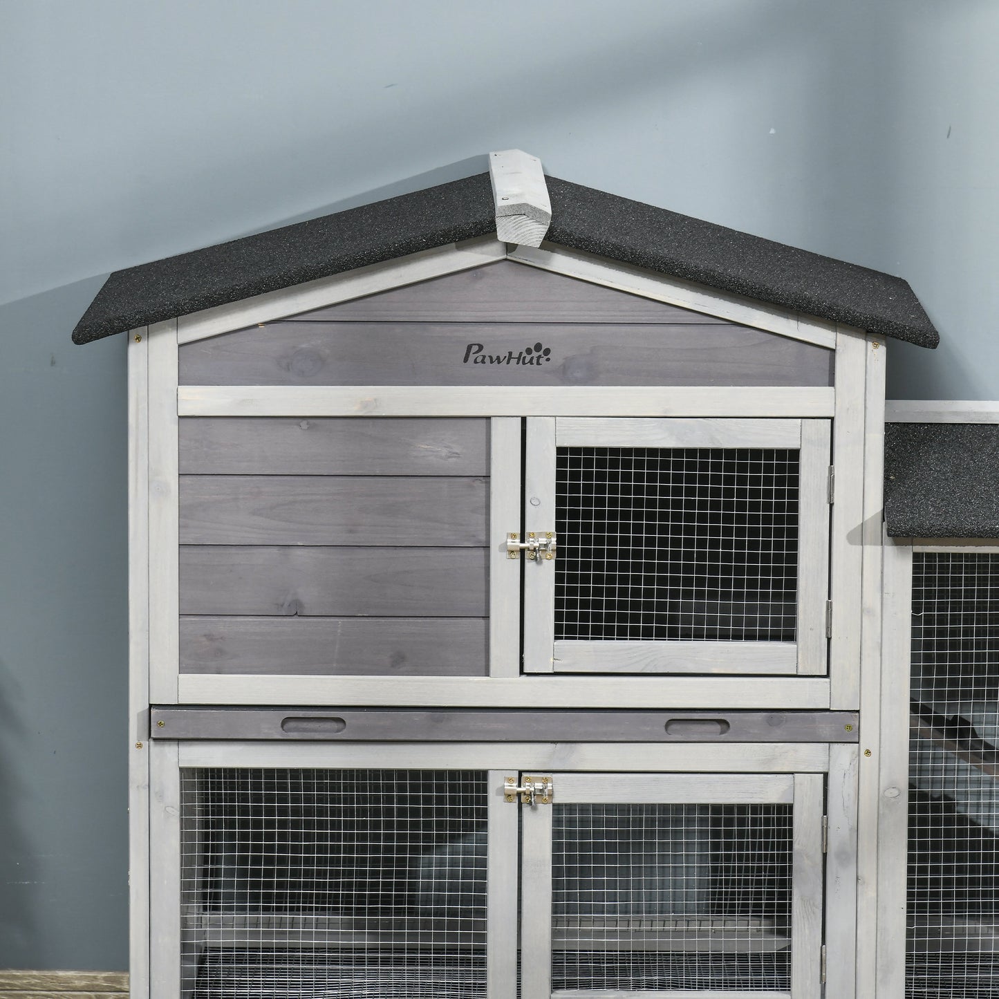 Pawhut Conejera De Madera 157,4x53x99,5 Cm Con Ruedas Techo Asfáltico Gris_3