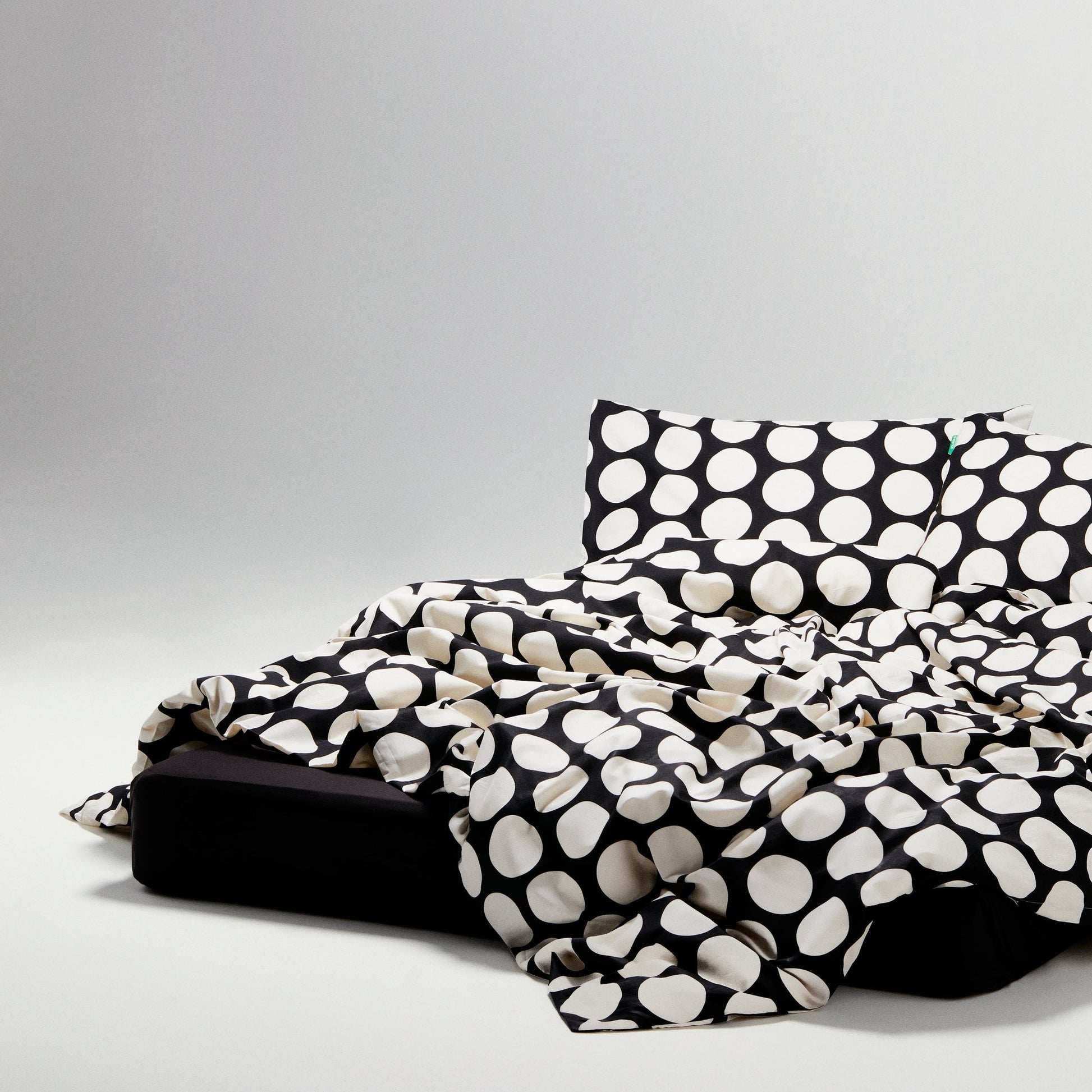 Set 3pzs Single Funda Nordica Individual: Funda Nordica (155x220cm C/ Solapa 30cm) + Sabana Bajera (90x200+40cm C/ Solapa) + 1 Almohada (50x85cm) 100