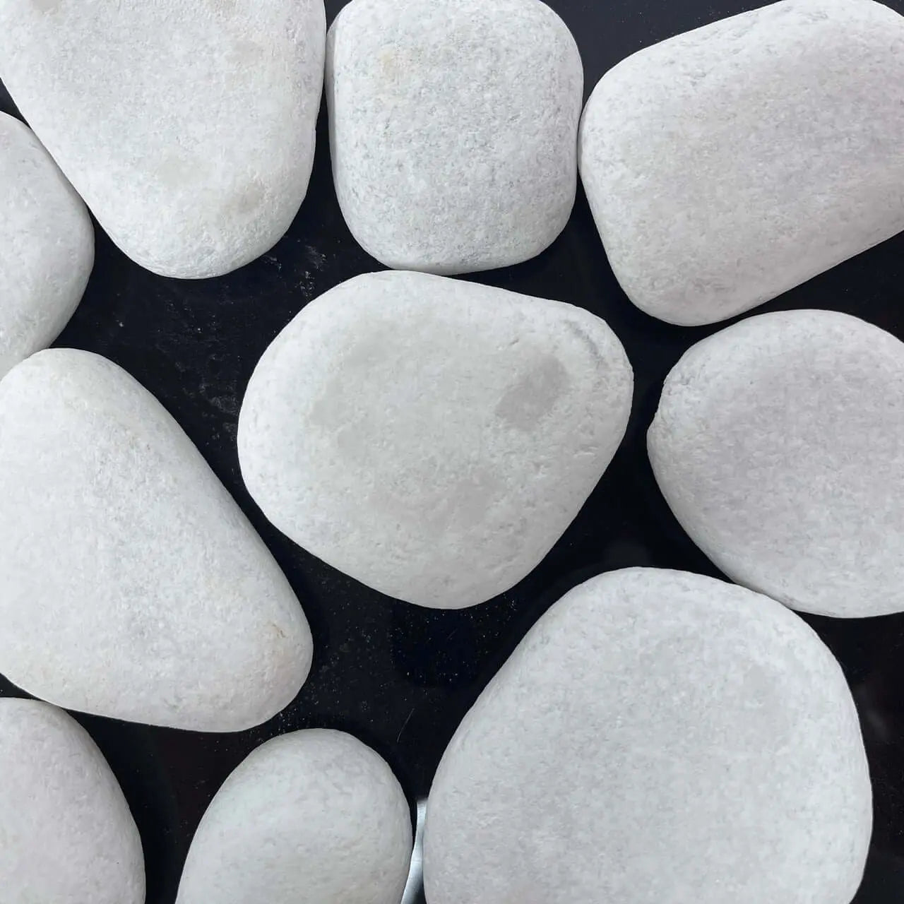 Canto Rodado Blanco Plano Recycla / Saco 20 Kg. / 10-50 Mm_0