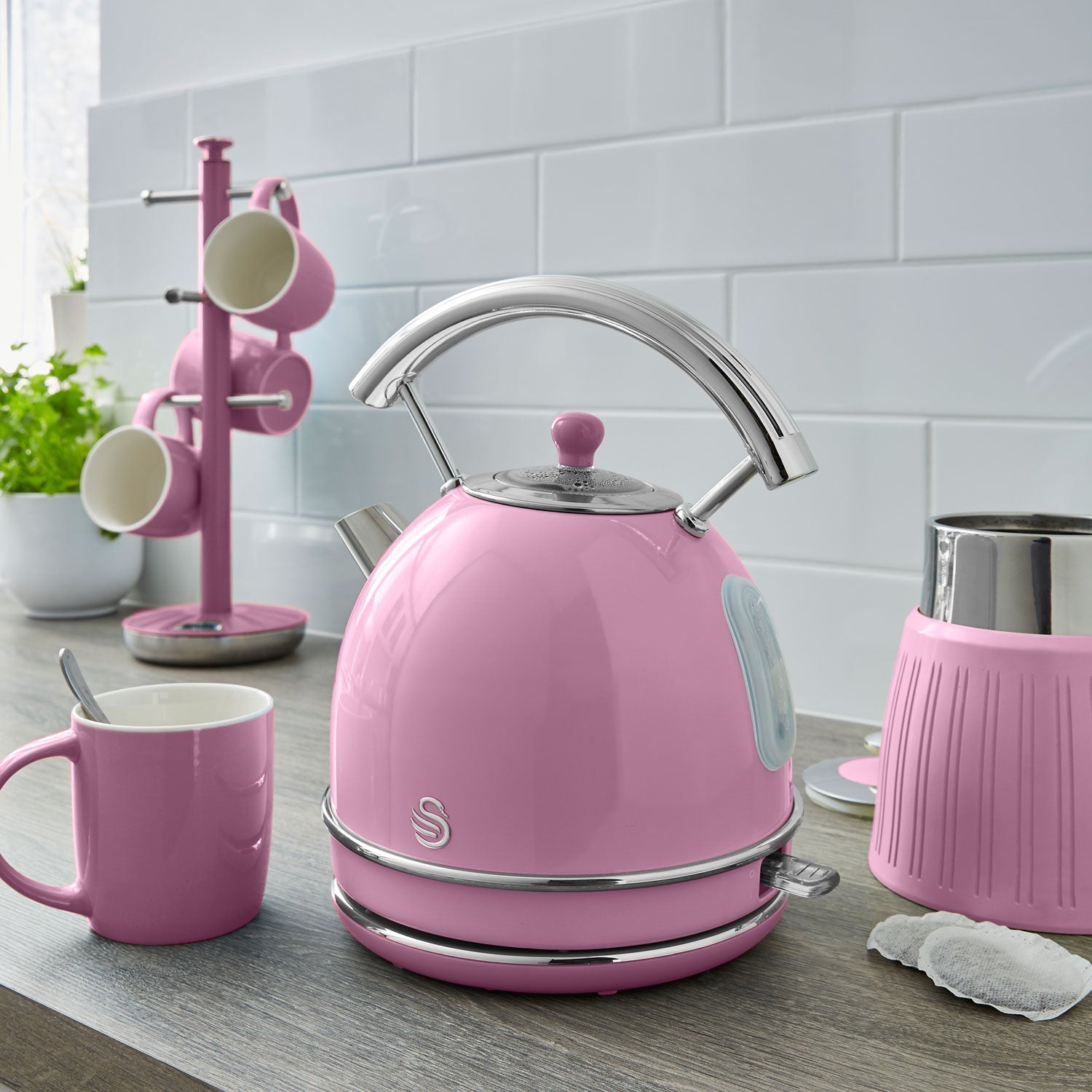 Swan Retro Hervidor Agua Eléctrico, 1,8 L, Resistencia Oculta Acero Inoxidable, Sin Bpa, Inalámbrico, Sk14630pneu, Rosa_1