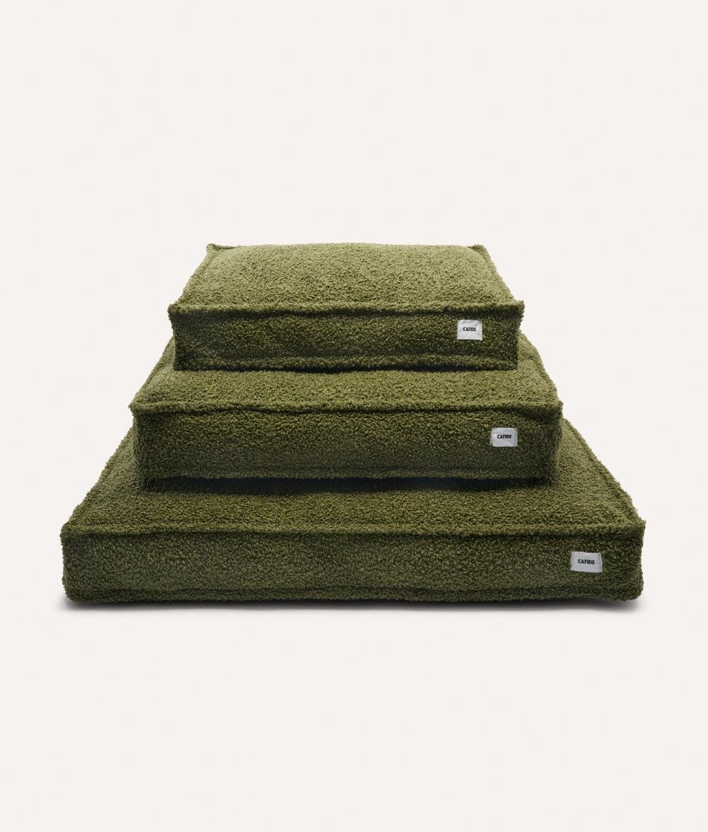 Cafide Cama De Material Reciclado Para Perro Con Tejido Estilo Borreguito Verde. Modelo Cuadra.