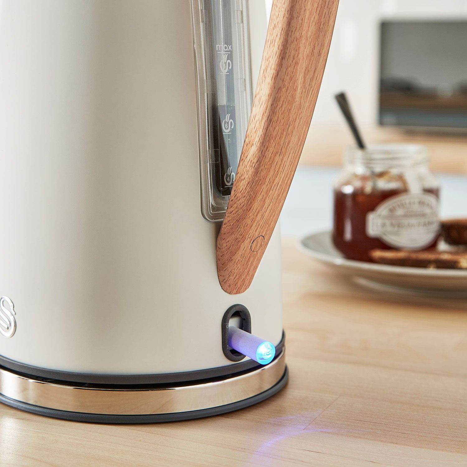 Hervidor Agua Eléctrico Nordic  Ultra Rápido, 1,7l, Sin Bpa, Acero Inoxidable, Resistencia Oculta, Inalámbrico Swan Sk14610 Blanco_4