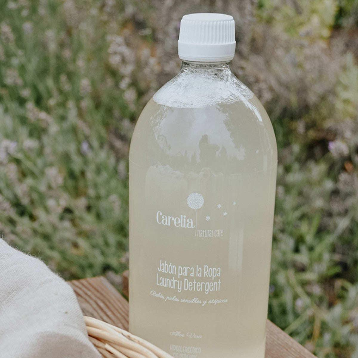 Jabon Natural para la Ropa del Bebé Carelia 1L (Piel Sensible, Prendas Delicadas, Primera Puesta)
