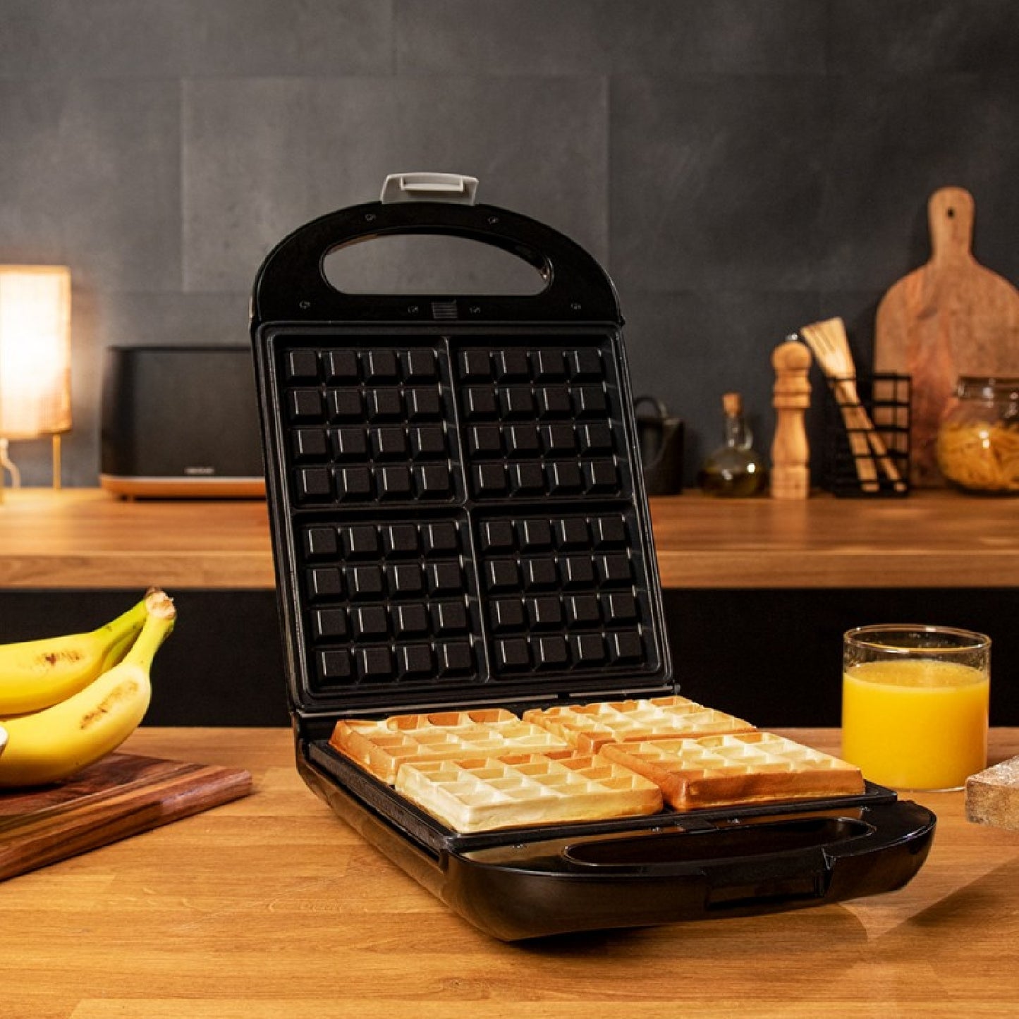 Sandwichera Rock'ntoast Family Waffle. 1500 W, Capacidad 4 Gofres, Revestimiento Antiadherente, Sistema Giratorio 180º, Rapidez De Calentamiento, Ac_1